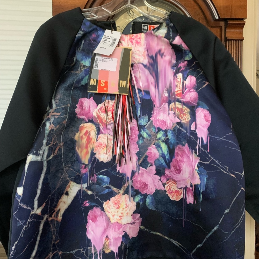 NEW MSGM top made in Italy size 44 fits 12-14 US